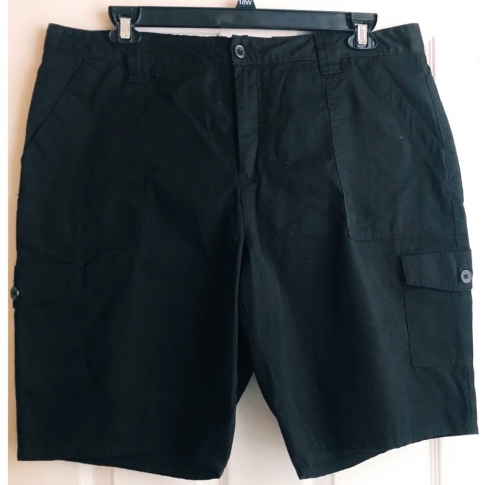 NWT Basic Editions Black Cargo Shorts